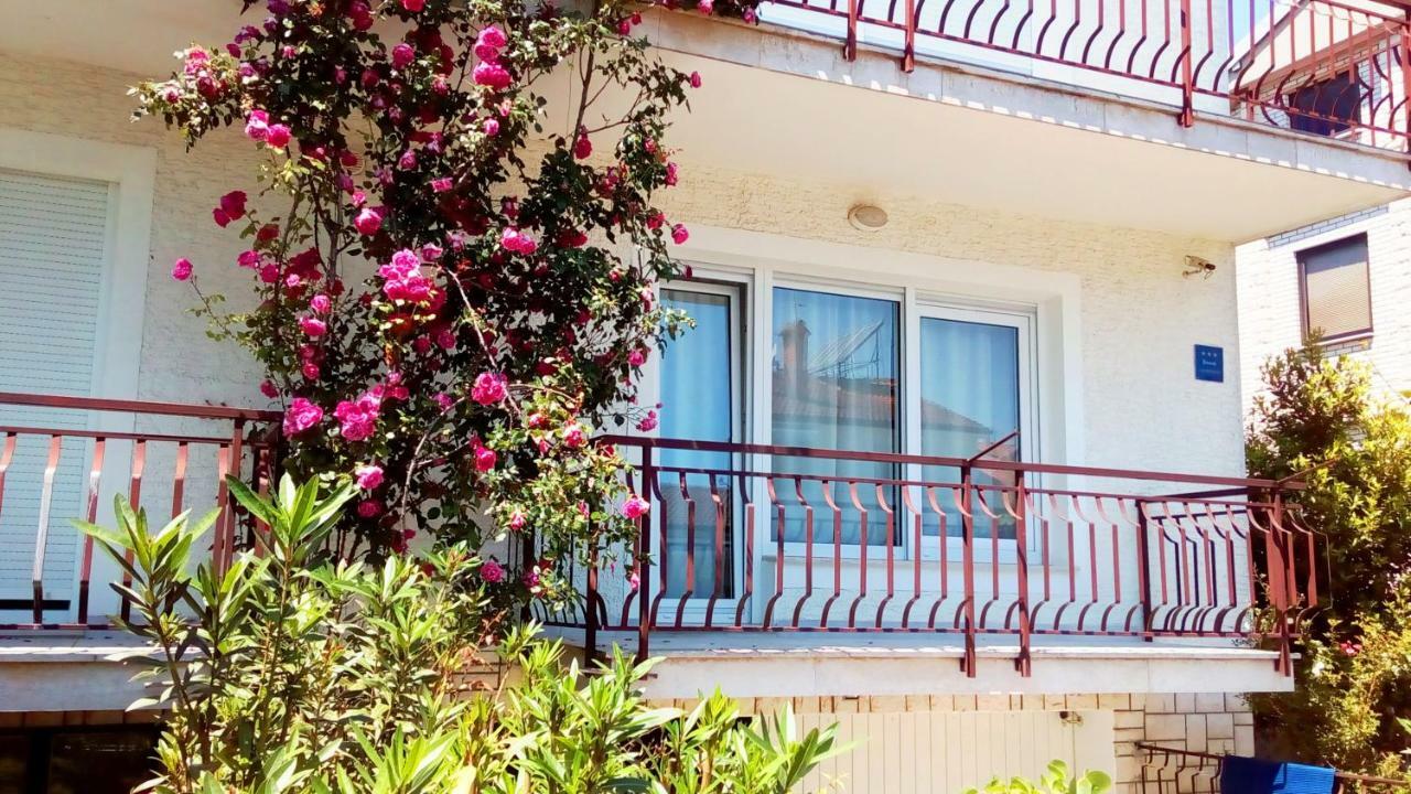 Apartmani Komunela Umag Zewnętrze zdjęcie